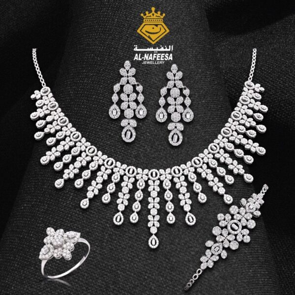 NECKLACE DESIGN